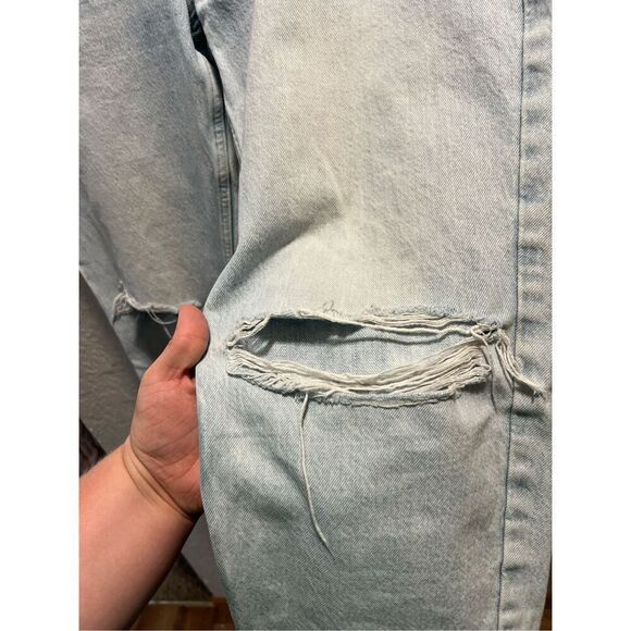 Mom High Rise Light Blue Jeans Ripped Knees Woman’s Size 18 Regular - Picture 5 of 11